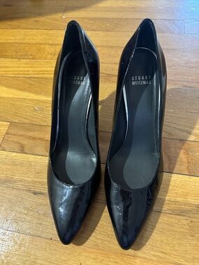 Stuart Weitzman Point Toe Platform Heels in Black Patent Leather, Size 9M
